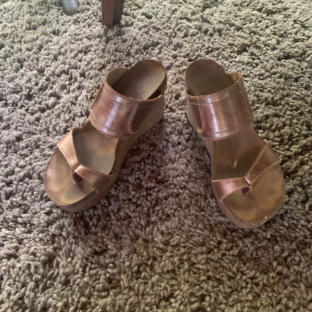OTBT sandals